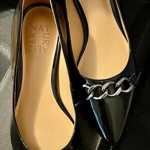 NIB Naturalizer Becca Flat